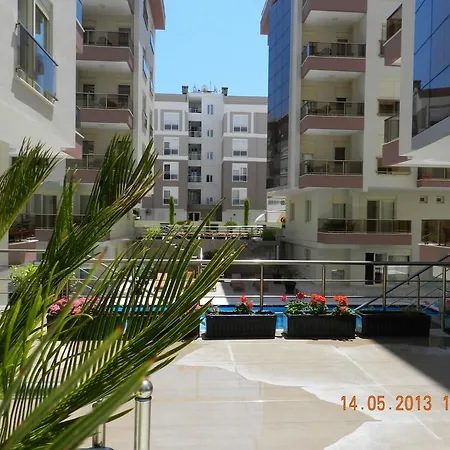 Apart Otel Roza 2 *
