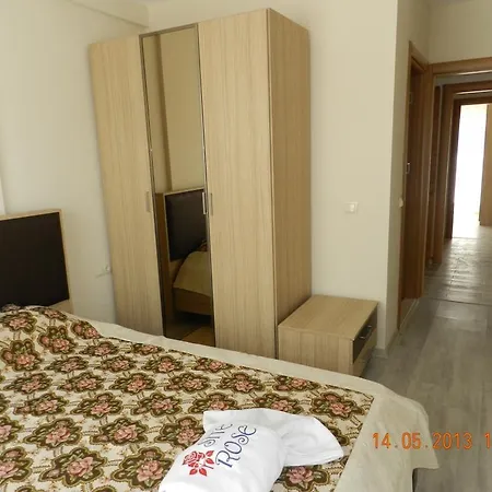 Appart hôtel Roza 2 *